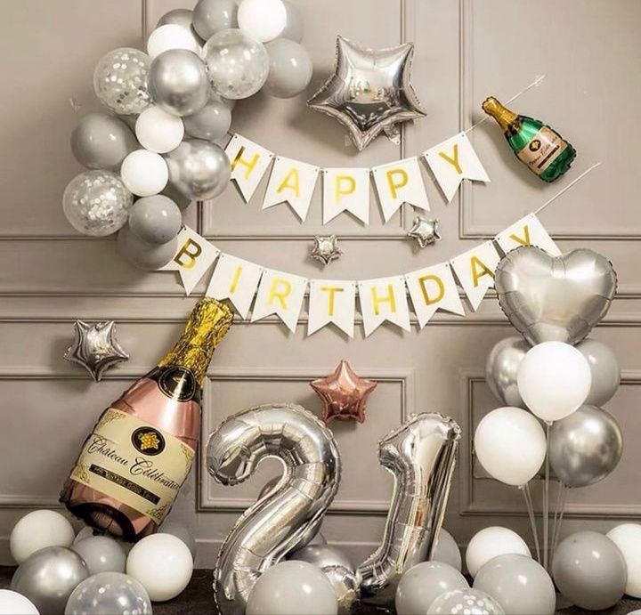 Святкова фотозона 2025 на день народження рік 1 2 3 4 5 6 7 8 9 випуск