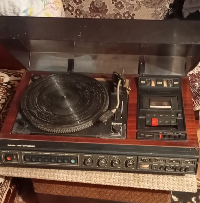 Продам Стерео Проигрователь