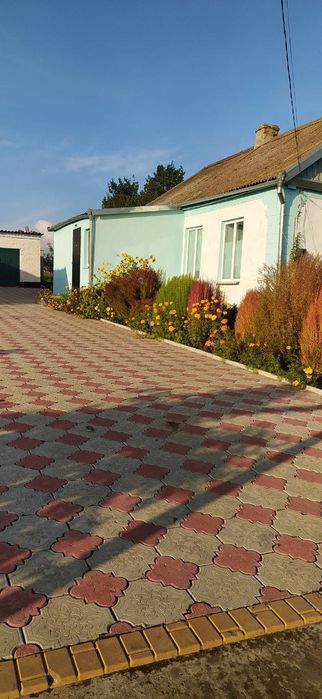 продається будинок