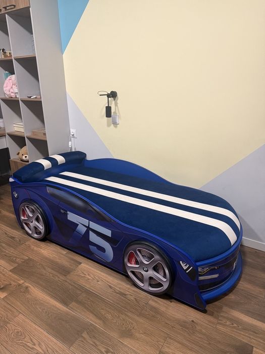 Ліжко дитяче машина