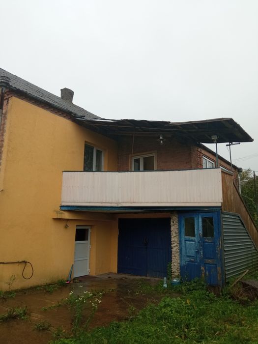 Продається приватизований житловий будинок в селі Верхів Рівненської о