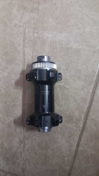 Cubo Roda Dianteira Ultegra 24 Furos