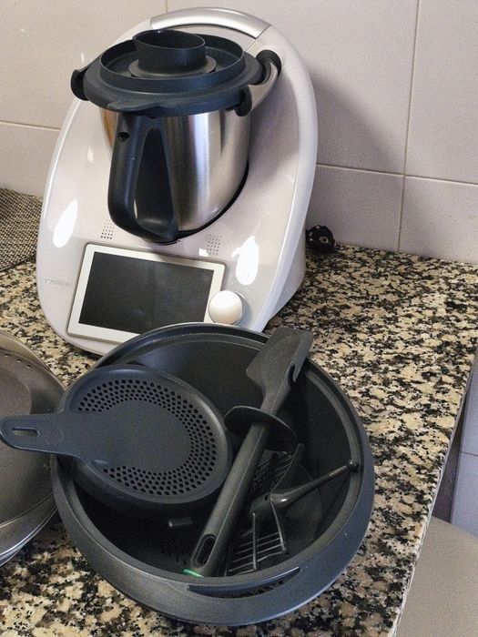 Bimby / Thermomix TM6 com Acessórios Completos – Excelente Estado