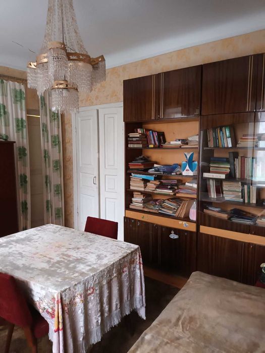 +Продам часть  дома  ул. 12 Апреля район Набережной 32000 дол.