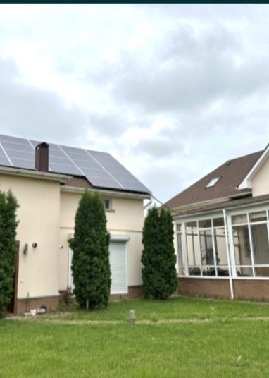 Чудовий  будинок та будиночок  з бассейном 5 хвилин до Центру