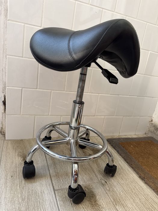 Cadeira para cabeleireiro e estetica
