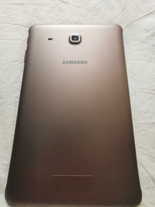 Samsung планшет sm - t561