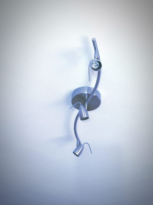 Candeeiro de tecto com lâmpada