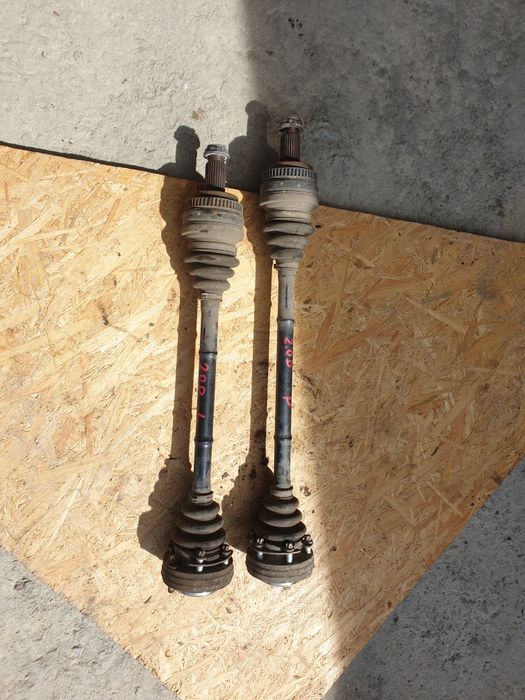Półoś lewa Bmw e81 e87 e90 e91 e92 e93