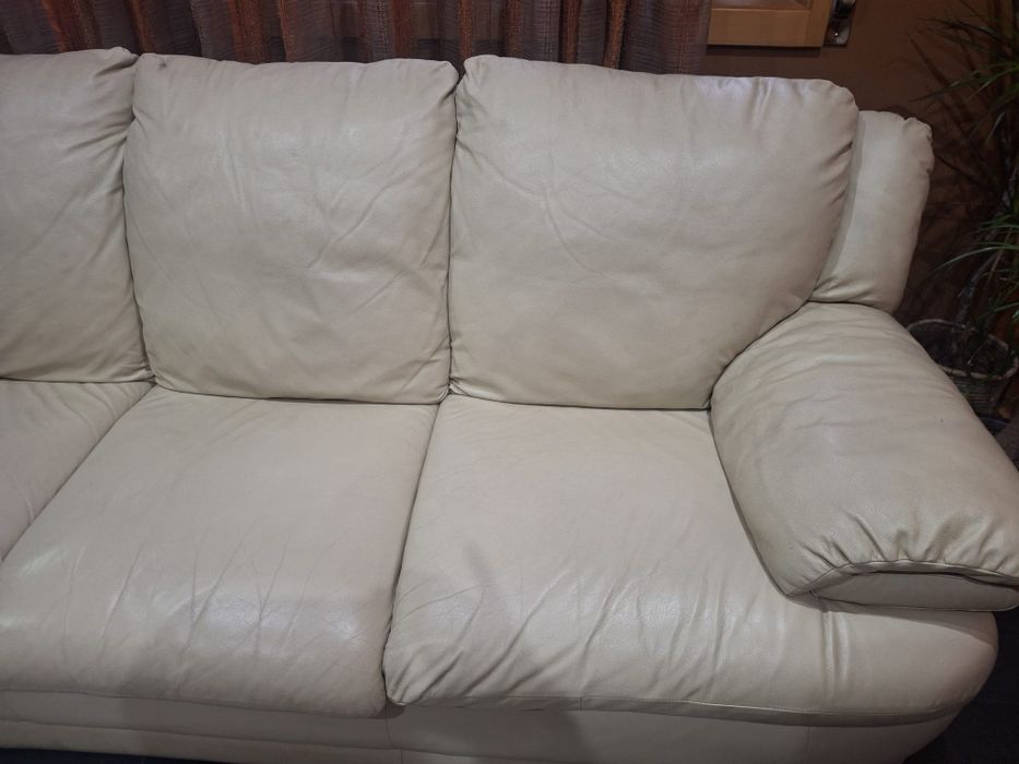 2 sofás pele genuína