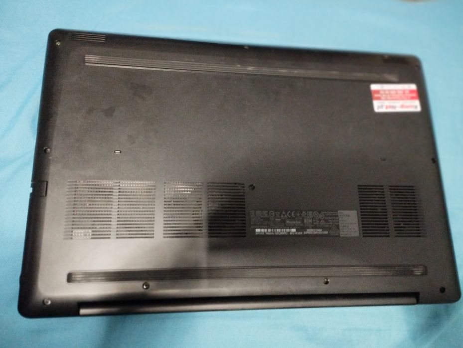 Laptop   Dell + podstawka chłodząca