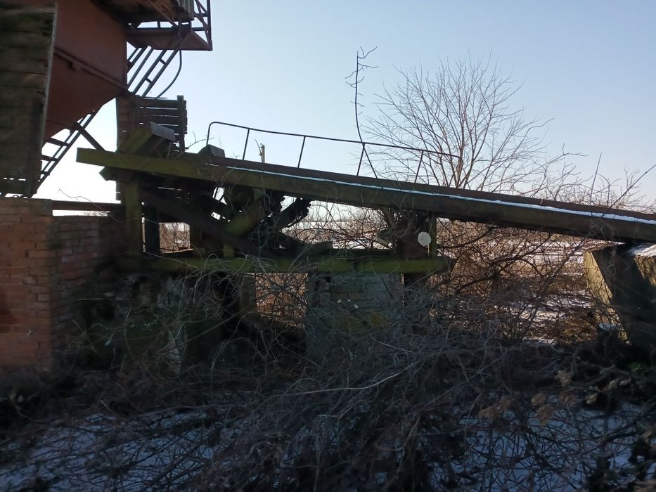 Продам єстакаду для авто