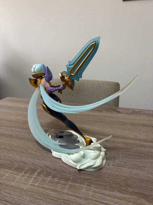 Dawnbringer Riven Unlocked - Figura Colecionável Riot Games