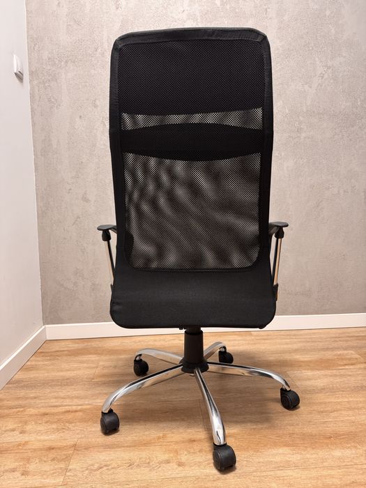 Komplet 5 krzeseł biurowych 50 zl/szt