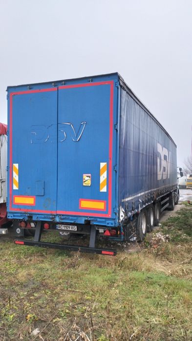 Тентований напівпричіп