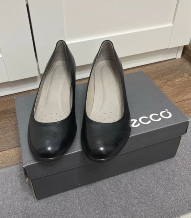 Buty stewardessa Ecco 39 nowe