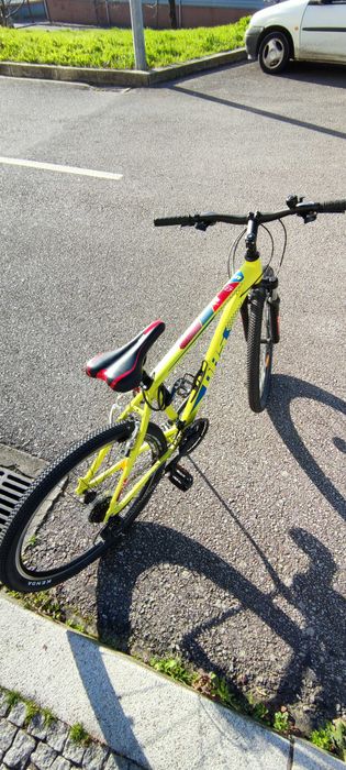 Bicicleta DHS 6061 Alloy Terrana 27 C/nova