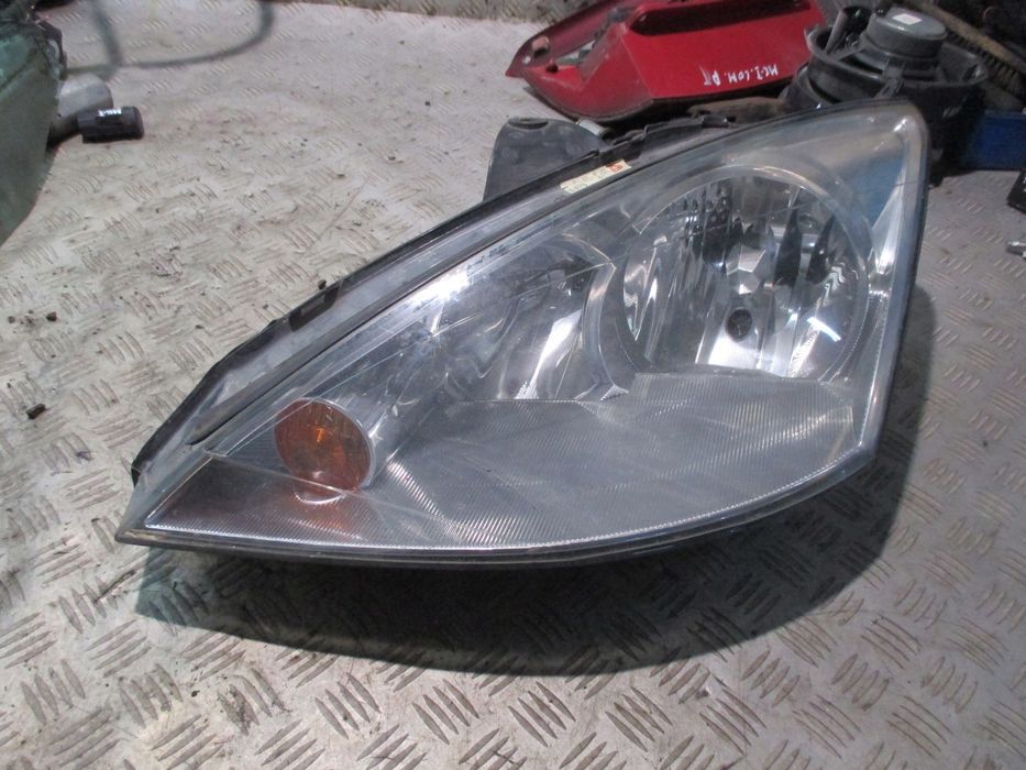 lampa lewa przód przednia focus mk1 lift 01-