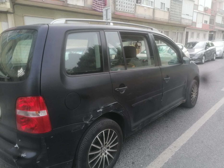 VW touran carros