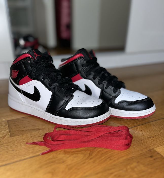Nike Jordan 1 Mid