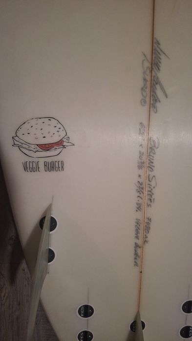 Prancha de Surf Polen Veggie Burguer 6"2 de 34l com capa, várias quilhas, deck e shopee's