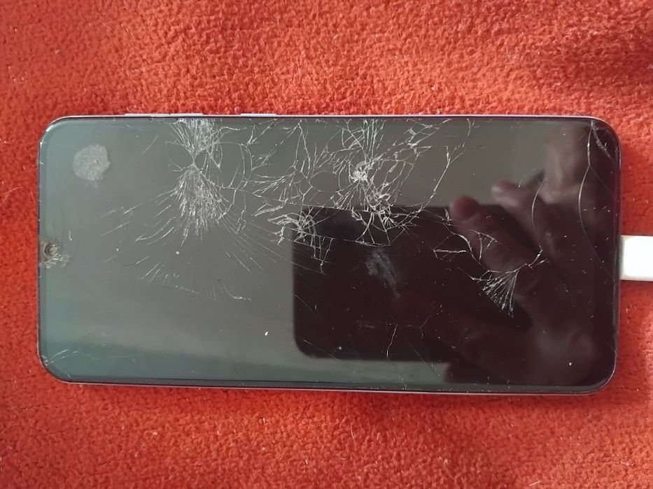Samsung    A50 .