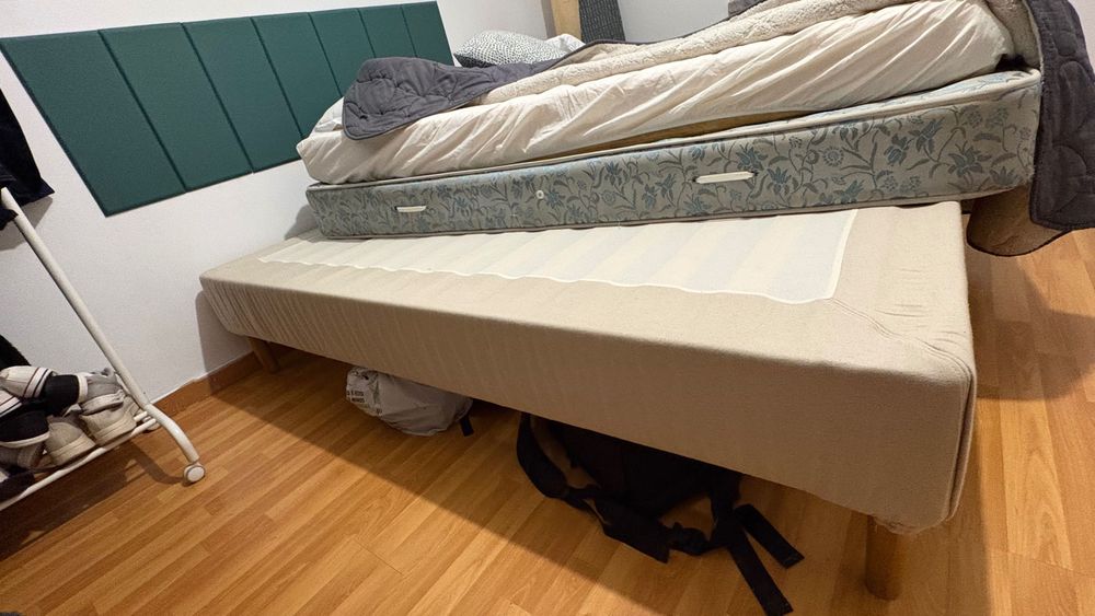 Cama de casal sem colchão