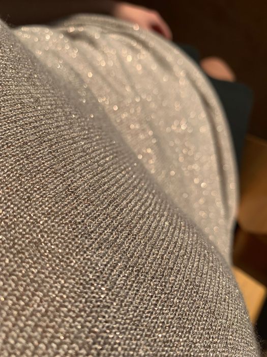 Błyszcząca szampańska bluzka top z dekoltem na Sylwestra Camaieu