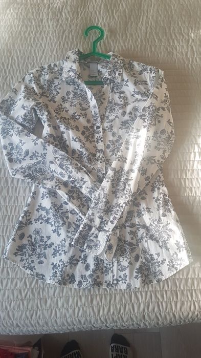 Elegancka taliowana koszula