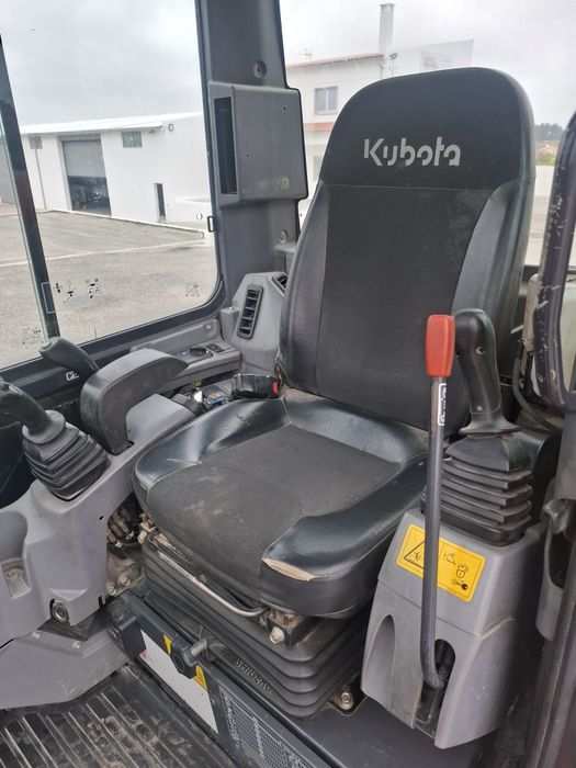 Mini giratória kubota U36 4
