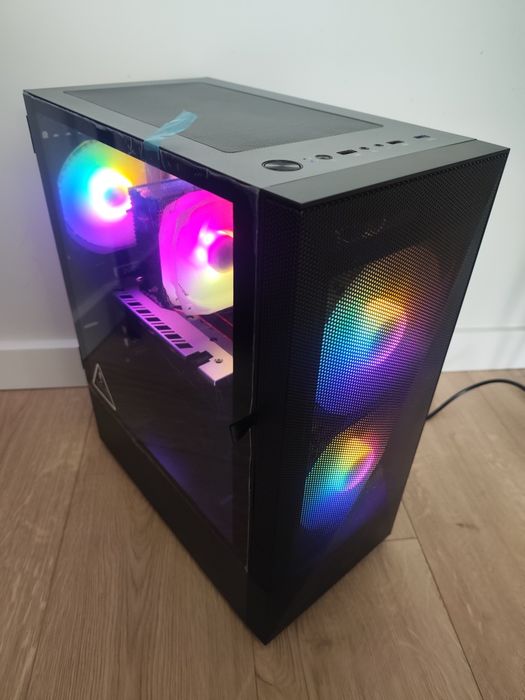 Komputer | i7-6700 | RX 570 8GB | 16 GB RAM | SSD 500  GB | Win11