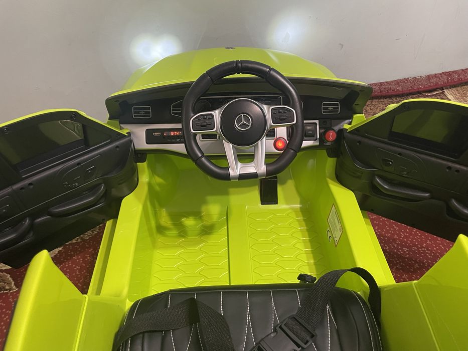 Детская электромобиль в отличном состоянии