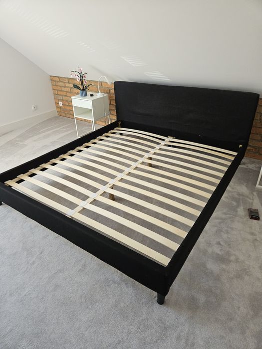 Łóżko czarne180x220