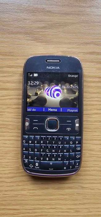 Nokia 302 z ładowarką