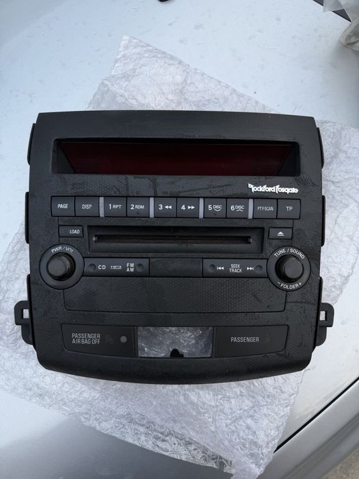 Магнітола Mitsubishi Outlander XL Rockford Fosgate 8701A260 + рамка