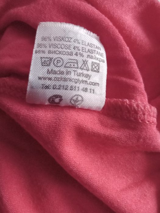 Bluzka z koronką.