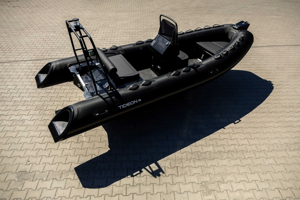 Nowoczesna Łódź RIB