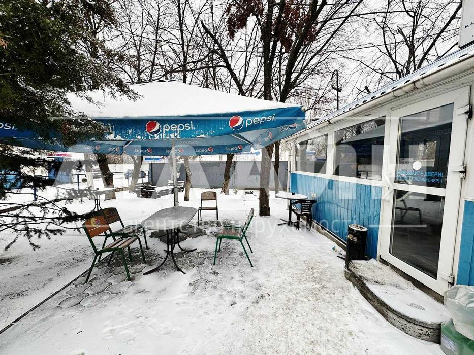 СТО та Автомагазин на інтенсивному трафіку, поряд із трасою М-18.