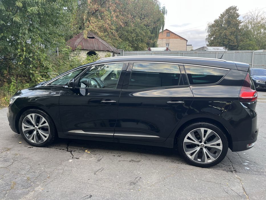 Renault Scenic 7 місць