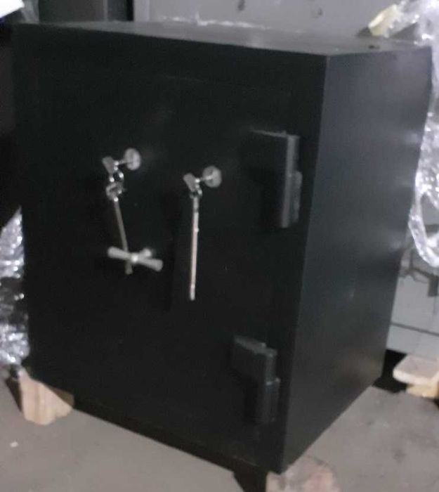 Сейф взломовогнетривкий Булат 5 клас опору новий