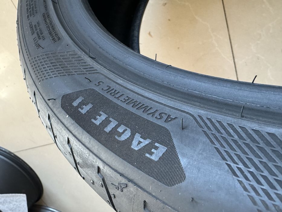 Шини літні 235/45R19 Goodyear летние шины r19 235 45