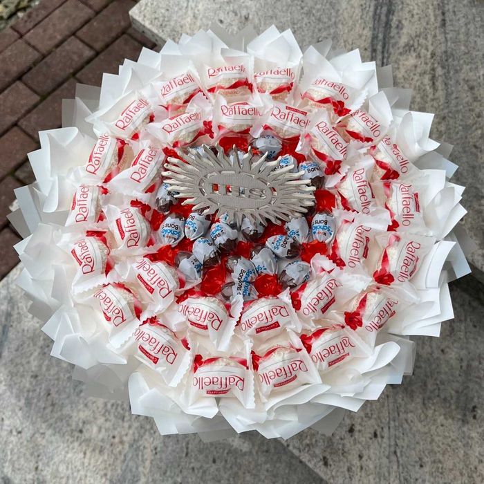 Bukiet ze słodyczy dla dziecka na Komunię. Prezent. Pamiątka Komunia