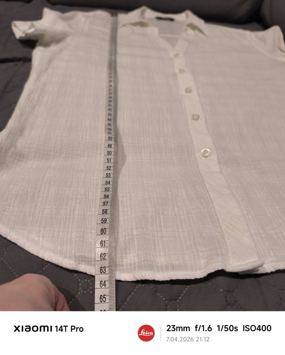 Biała bluzka z krótkim rękawem