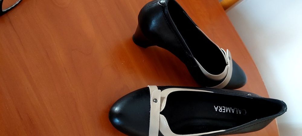 Czarne buty rozmiar 38