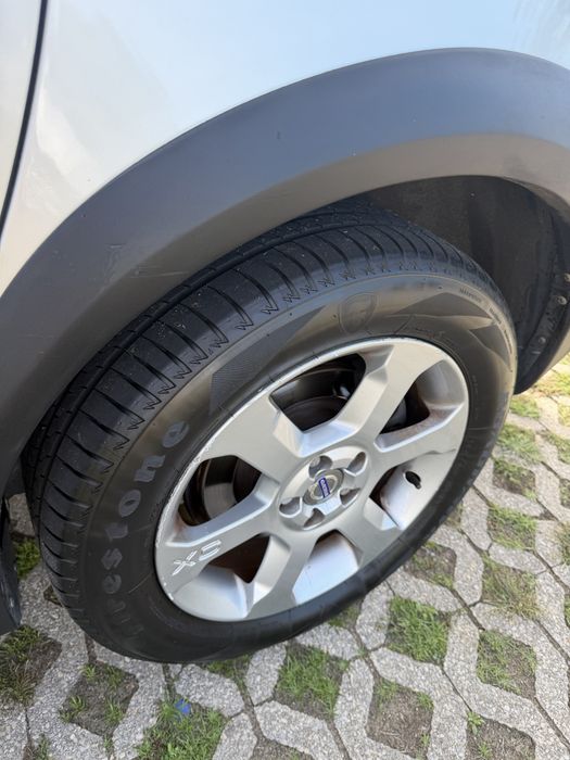 VOLVO XC70  -  D5