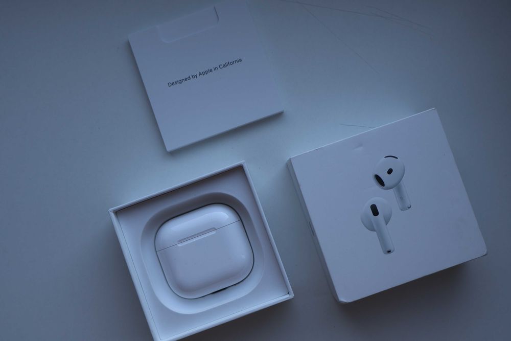 Оригінальні Навушники Apple AirPods 4 Active Noise Cancellation MXP93