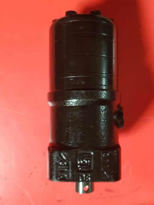 Orbitrol zawór sterowania CNH 84198243 CASE 47403484 CASE New Holland oeyginalny