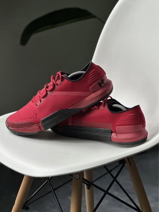 Оригінал! Under Armour Tribase Reign Розмір 46 (30 см) Ідеал!