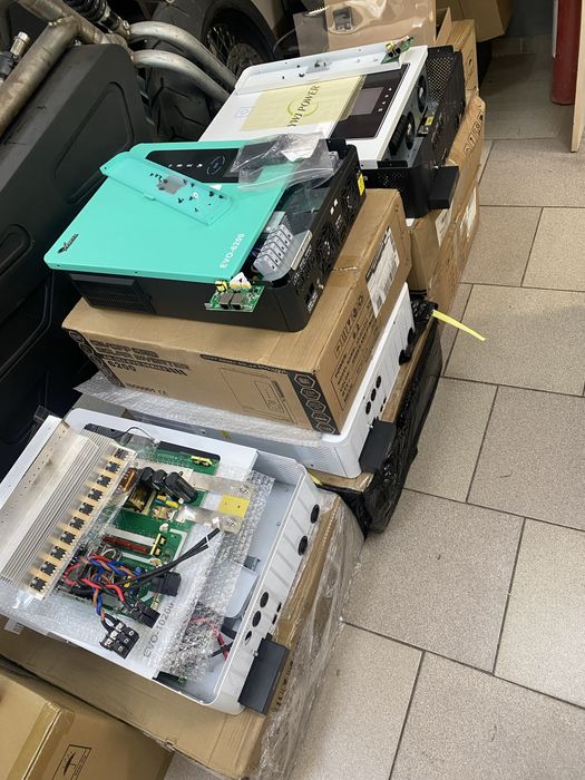 Ремонт сонячних гибридних інверторів