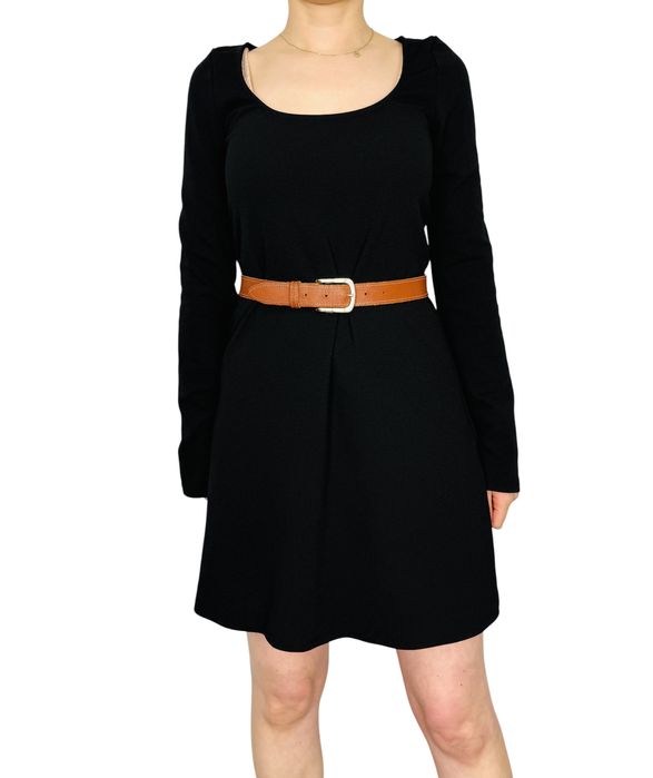 Czarna sukienka z szerokim dekoltem S 36